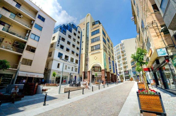 Apartment Super Luxury In Tigne Point, Amazing Sea Views Sliema
