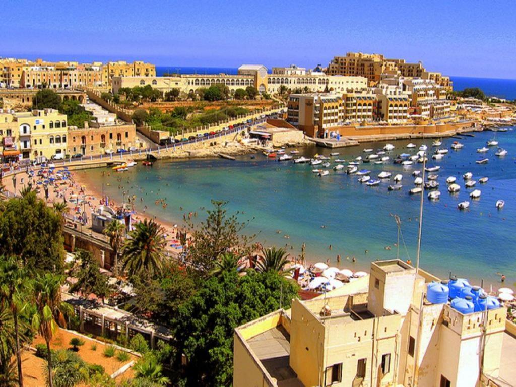 Super Luxury In Tigne Point, Amazing Sea Views Apartment Sliema