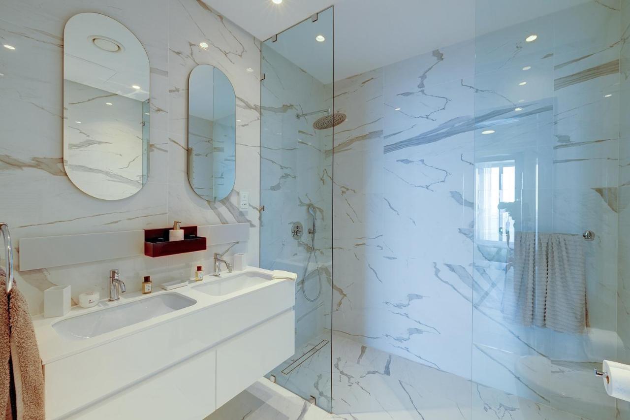 Super Luxury In Tigne Point, Amazing Sea Views Sliema