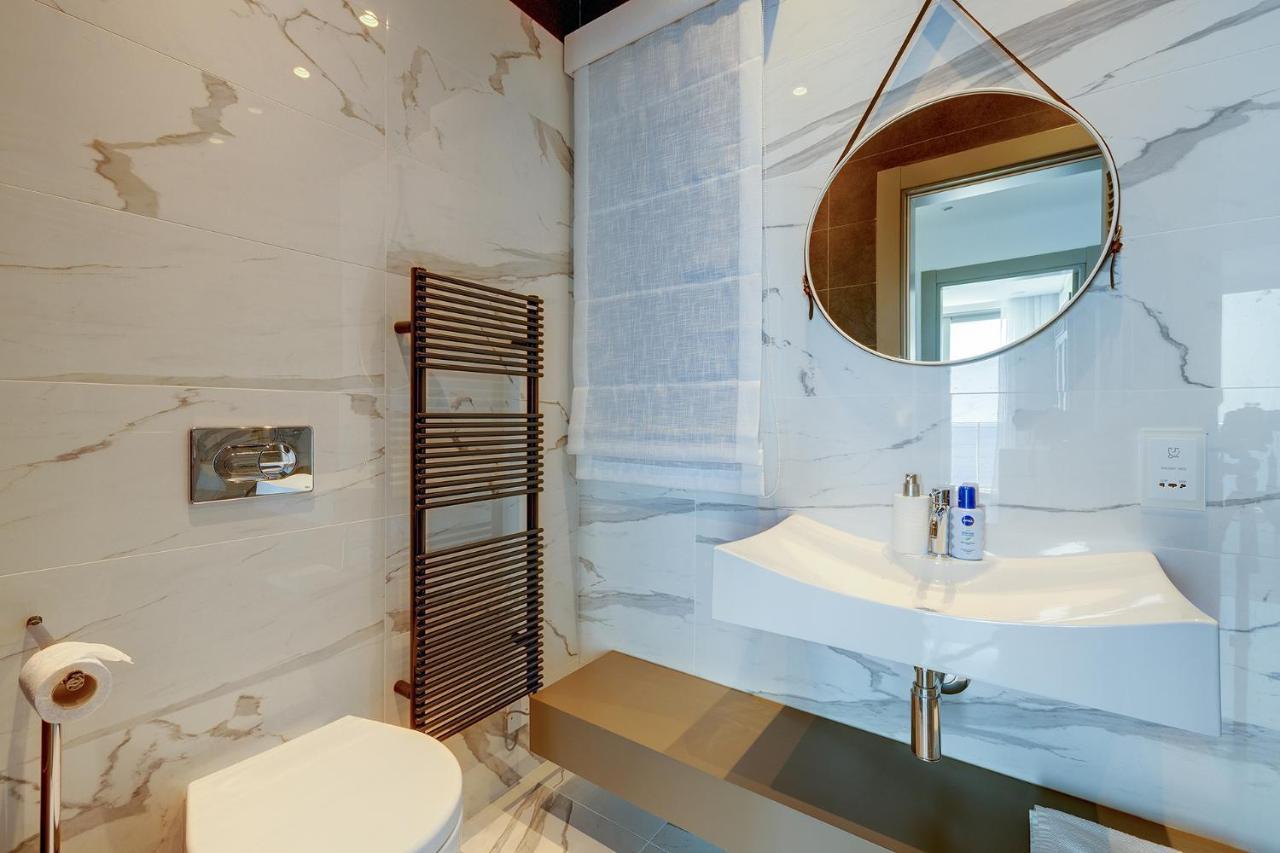 Super Luxury In Tigne Point, Amazing Sea Views Apartment *