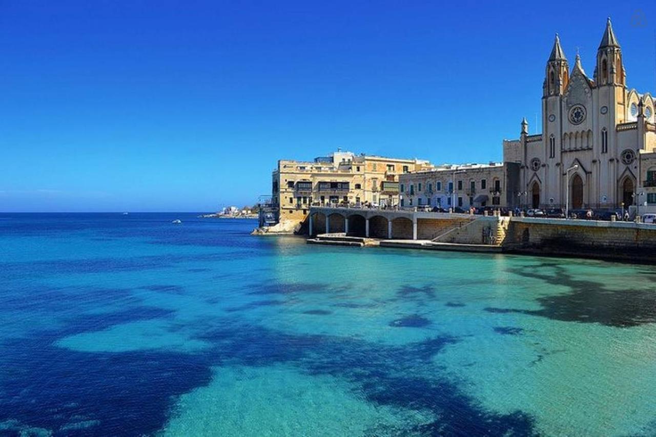 Apartment Super Luxury In Tigne Point, Amazing Sea Views Sliema